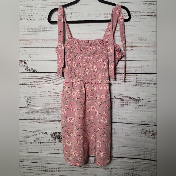 lilly rose Dresses & Skirts - Lilly Rose XL Floral Smocked Top dress NWTs
